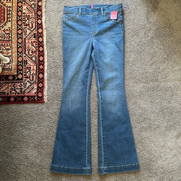 NWT: Spanx Pull On Flare Jeans - Picture 1 of 7